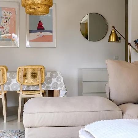 Chill Time By Moje Портіман